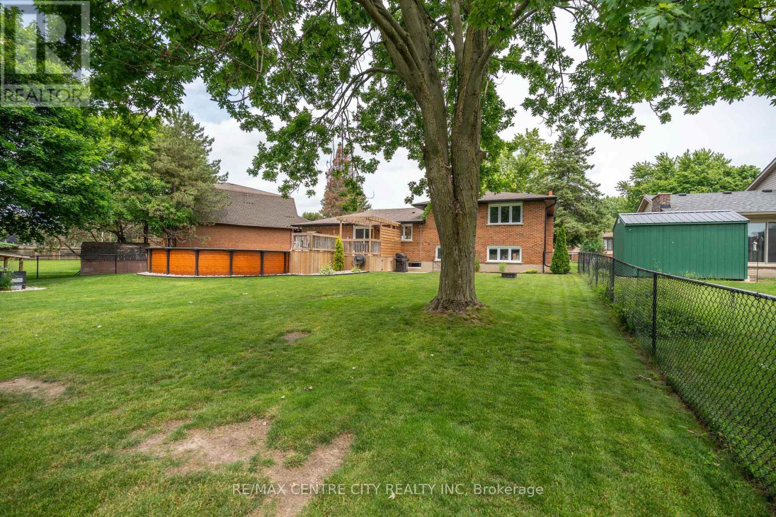 159 Sherwood Crescent Property Photo 14