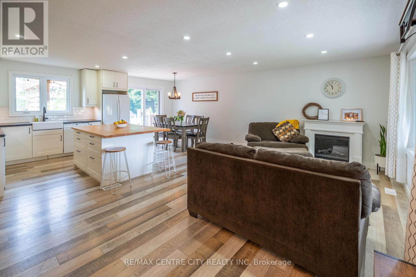 159 Sherwood Crescent Property Photo 15