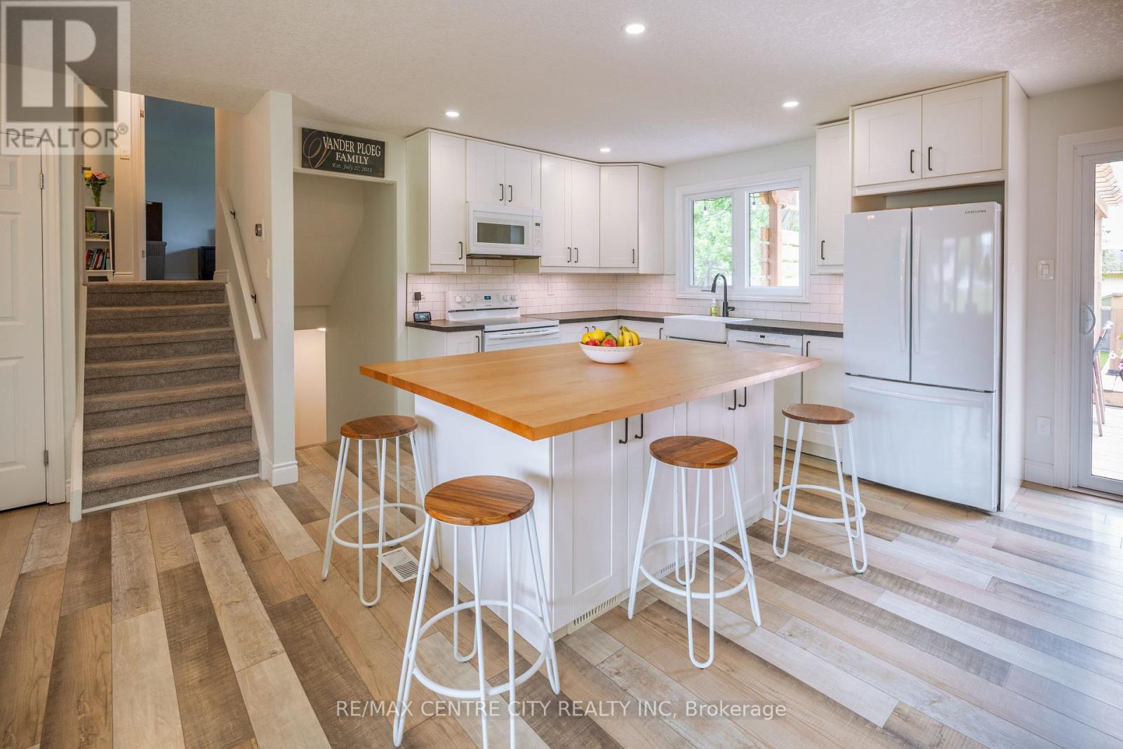 159 Sherwood Crescent Property Photo 16
