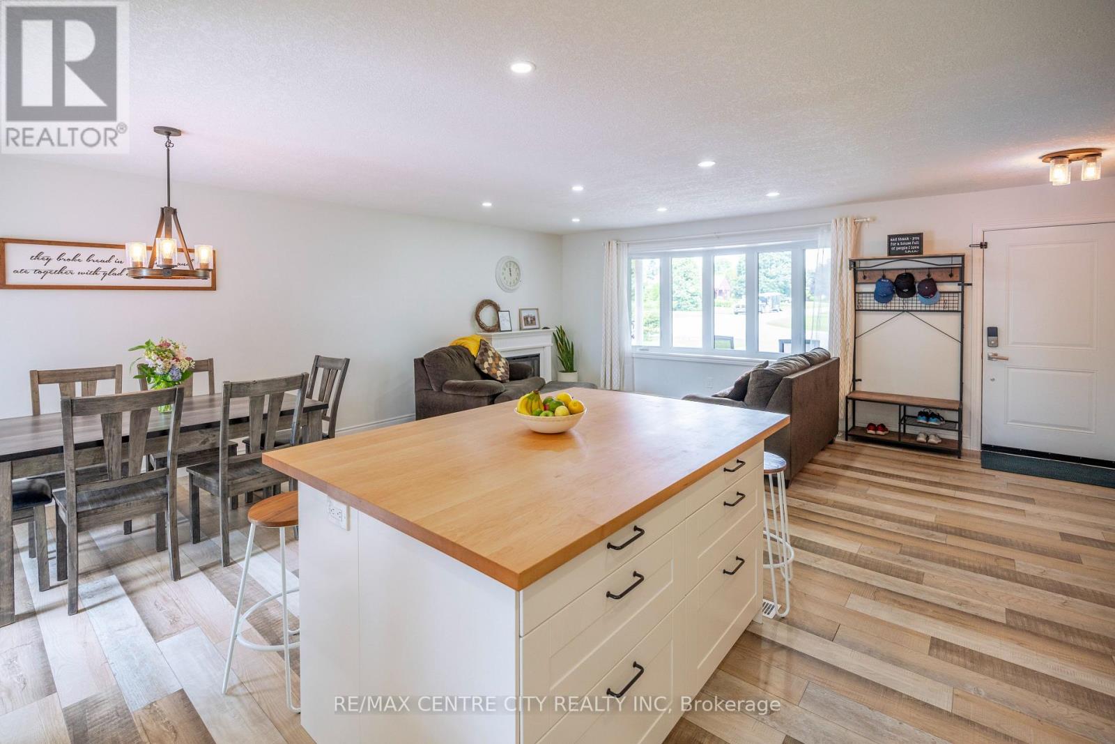 159 Sherwood Crescent Property Photo 18