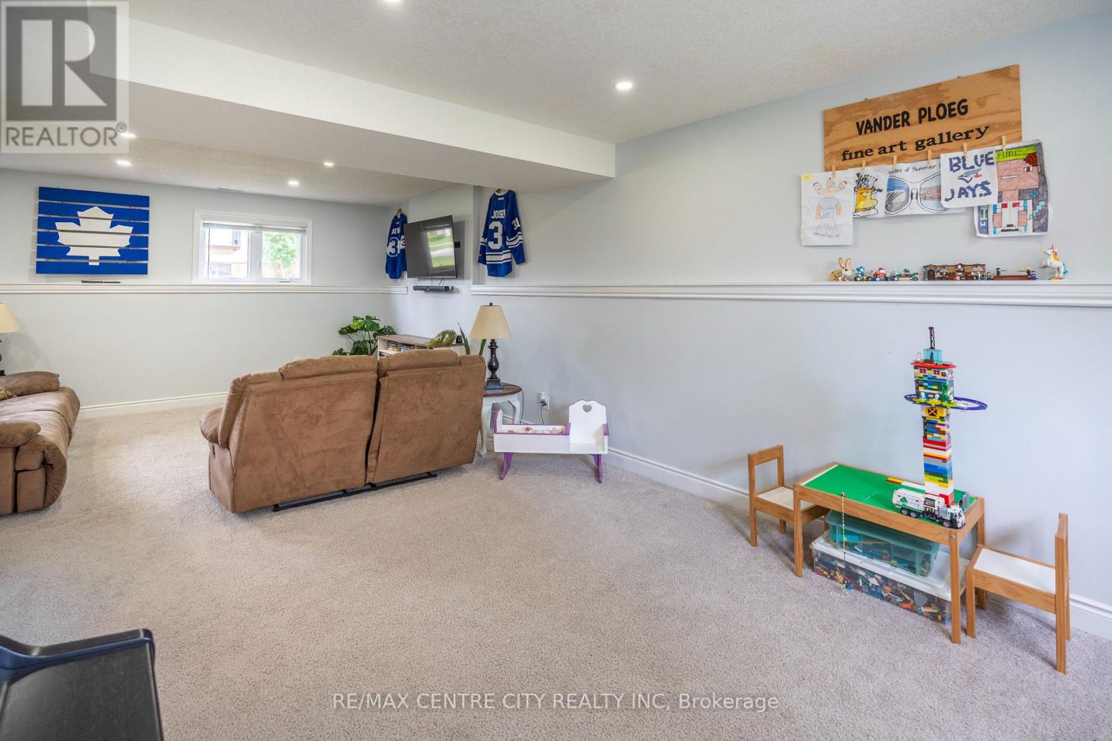 159 Sherwood Crescent Property Photo 44