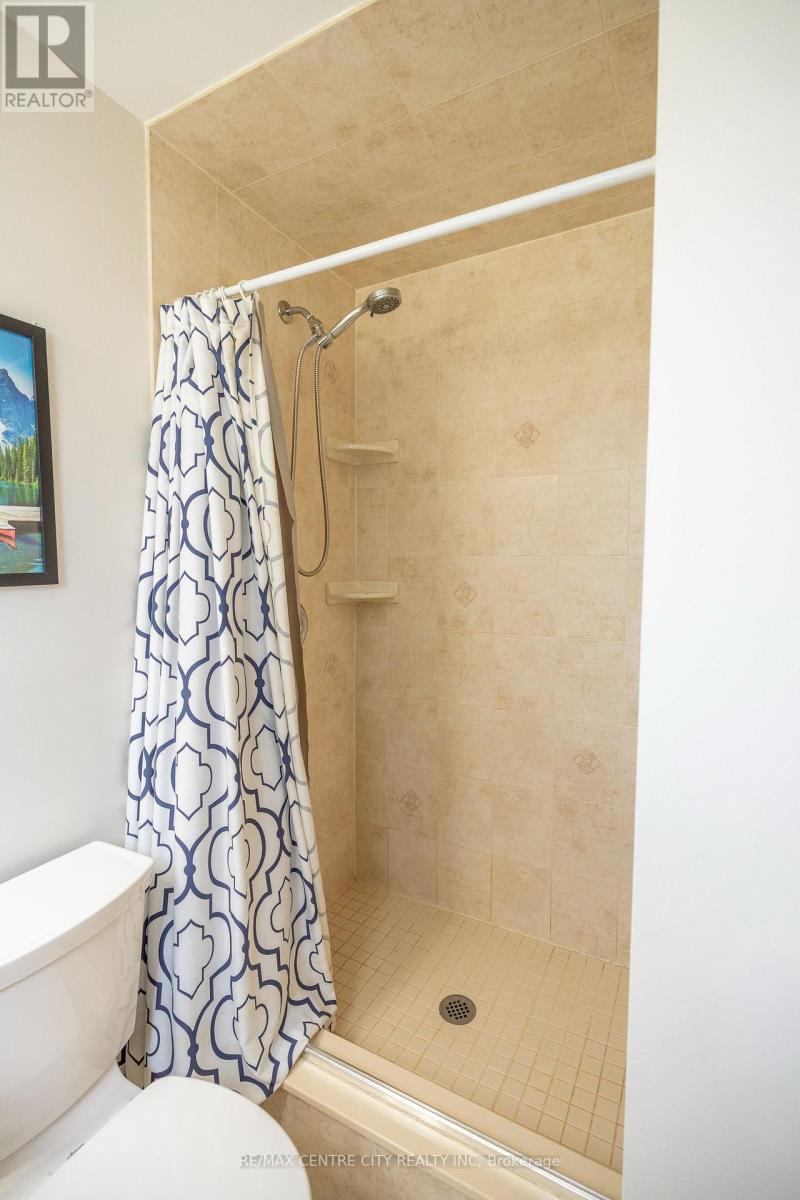 159 Sherwood Crescent Property Photo 46