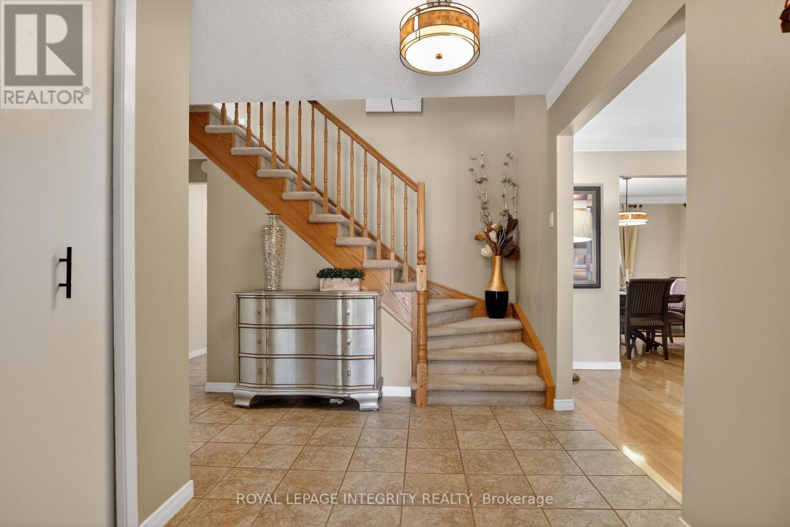 1646 Grey Nuns Drive Property Photo 7