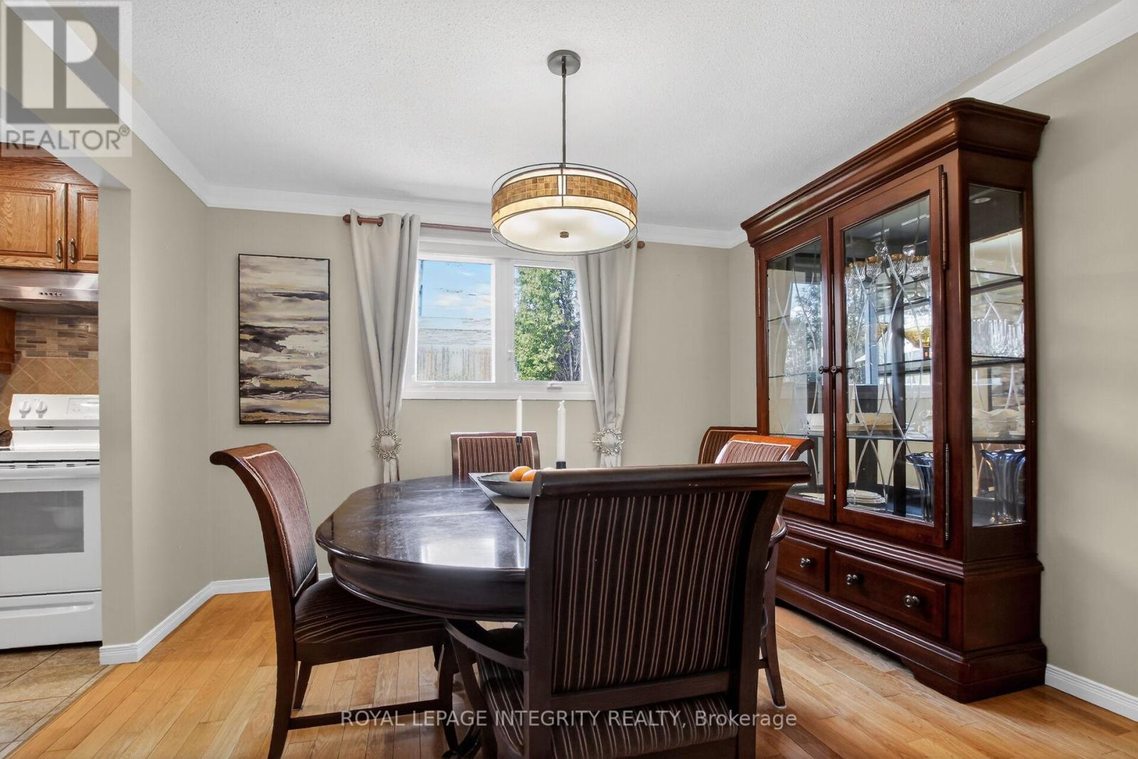 1646 Grey Nuns Drive Property Photo 11