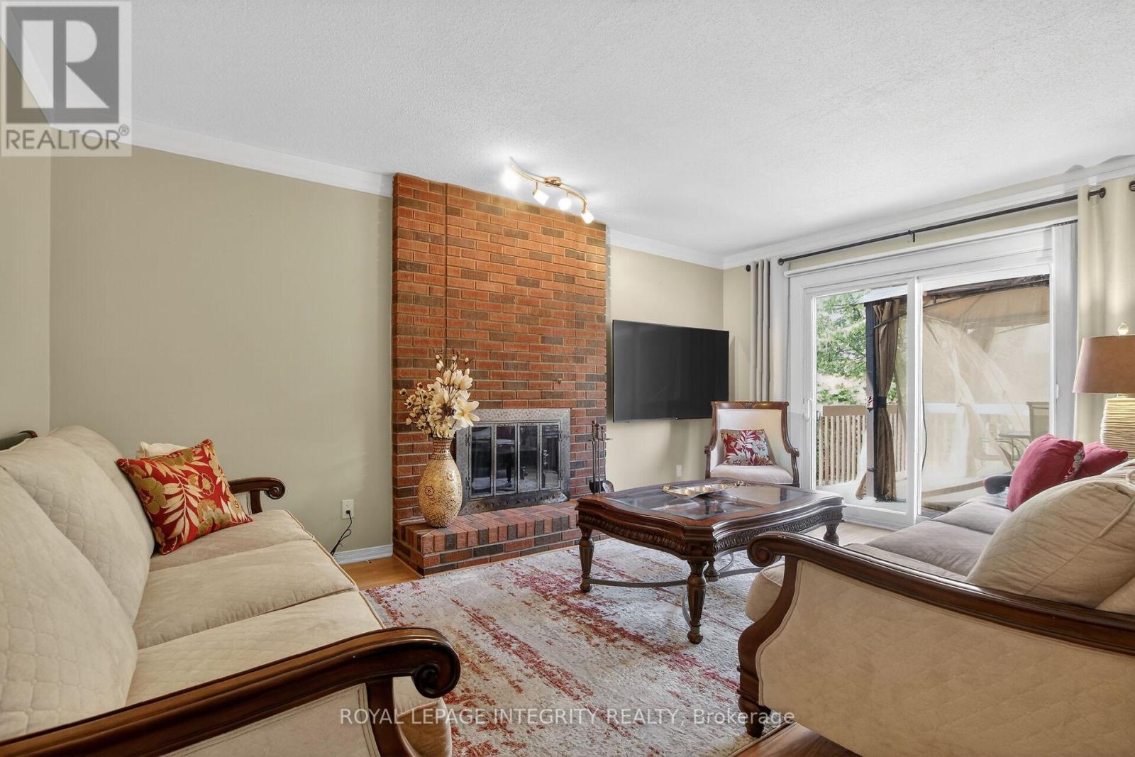 1646 Grey Nuns Drive Property Photo 15