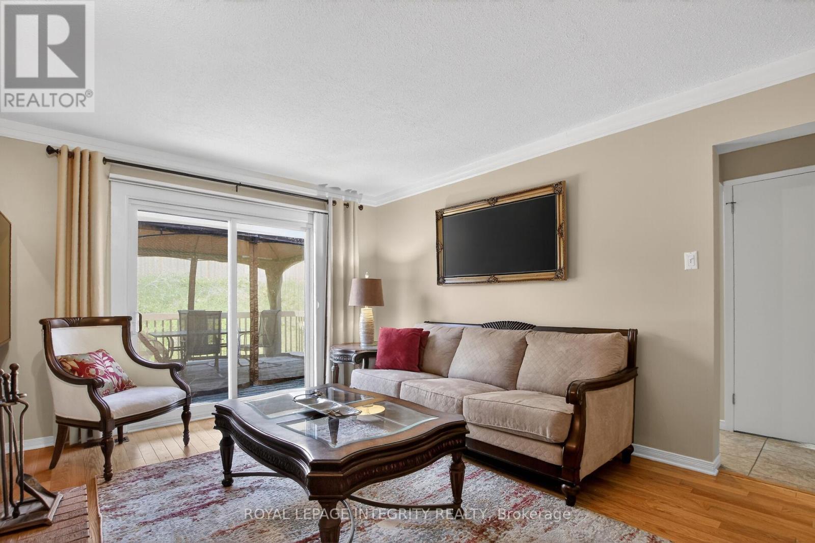 1646 Grey Nuns Drive Property Photo 17