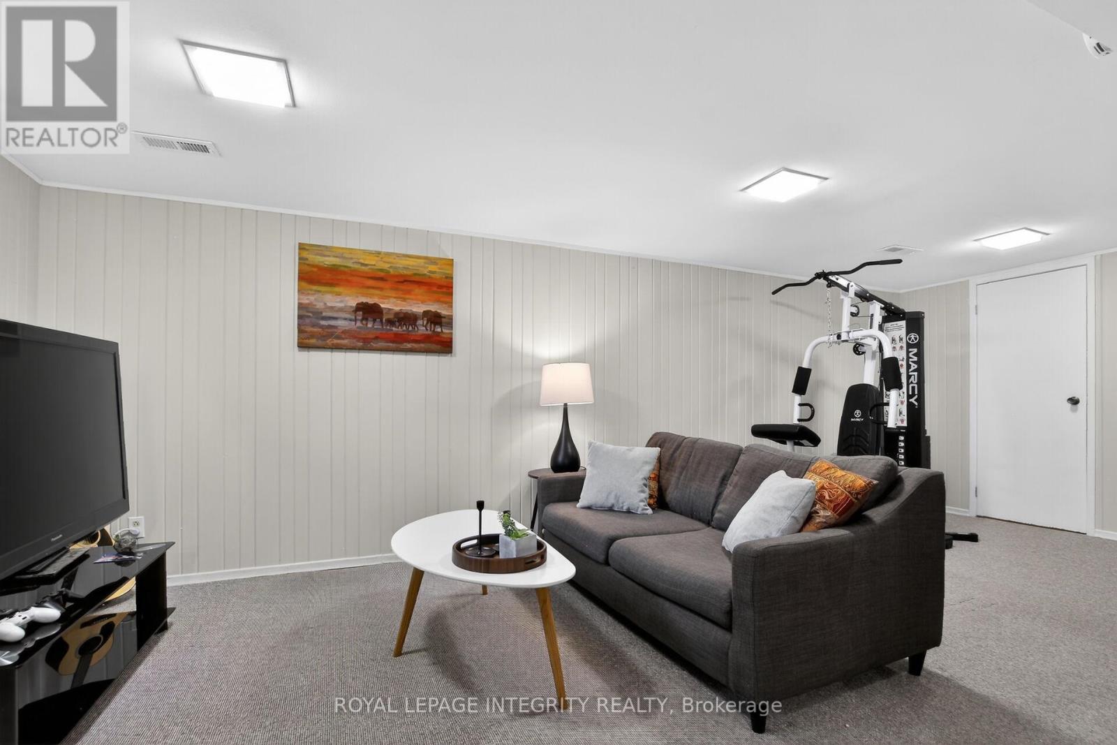 1646 Grey Nuns Drive Property Photo 36