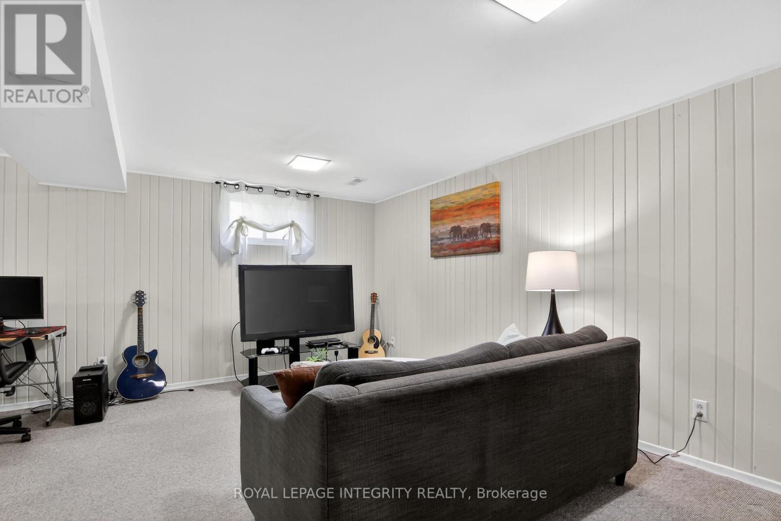 1646 Grey Nuns Drive Property Photo 37