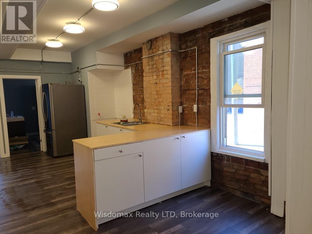 5 Court Street Property Photo 10