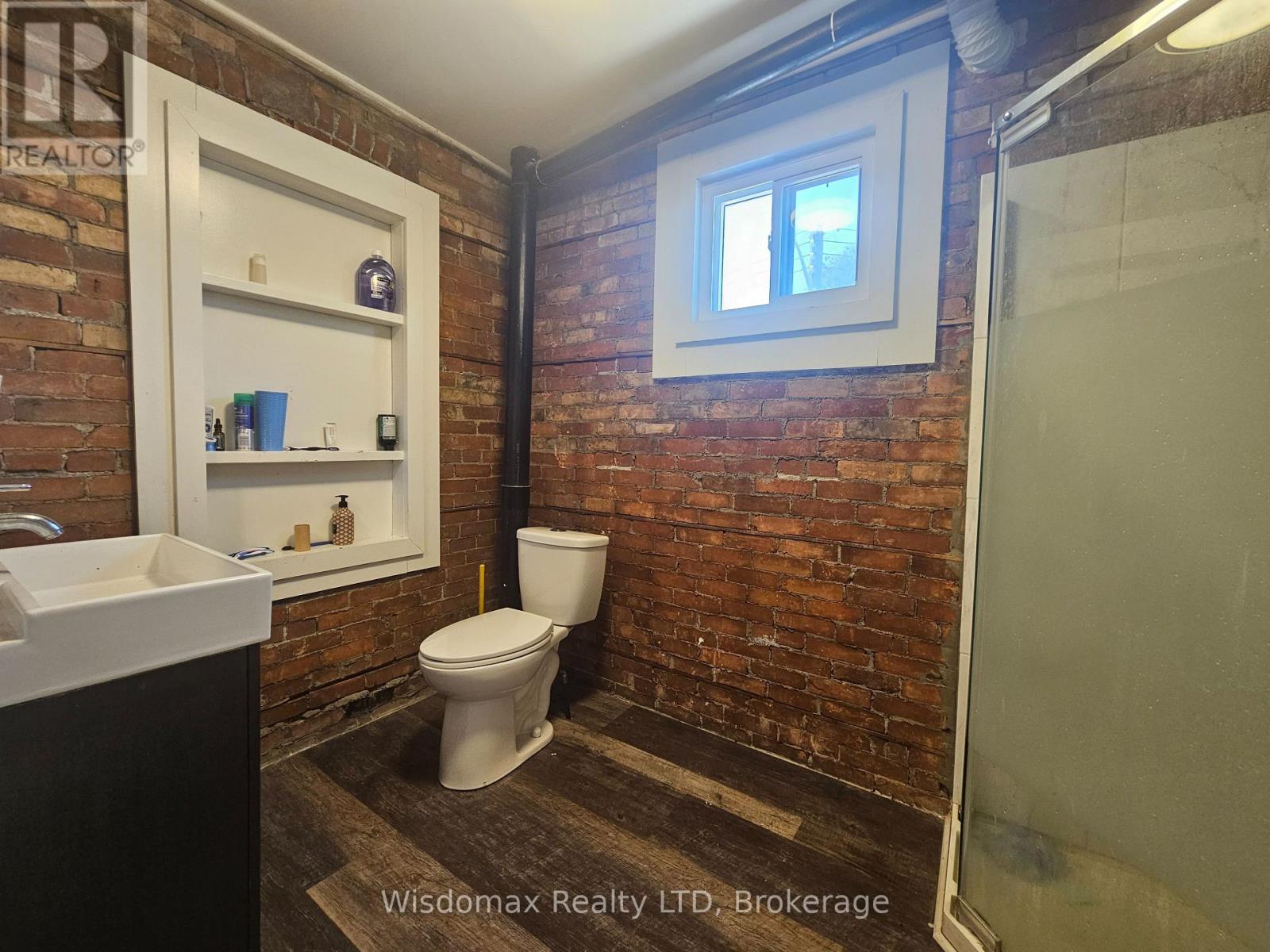 5 Court Street Property Photo 21
