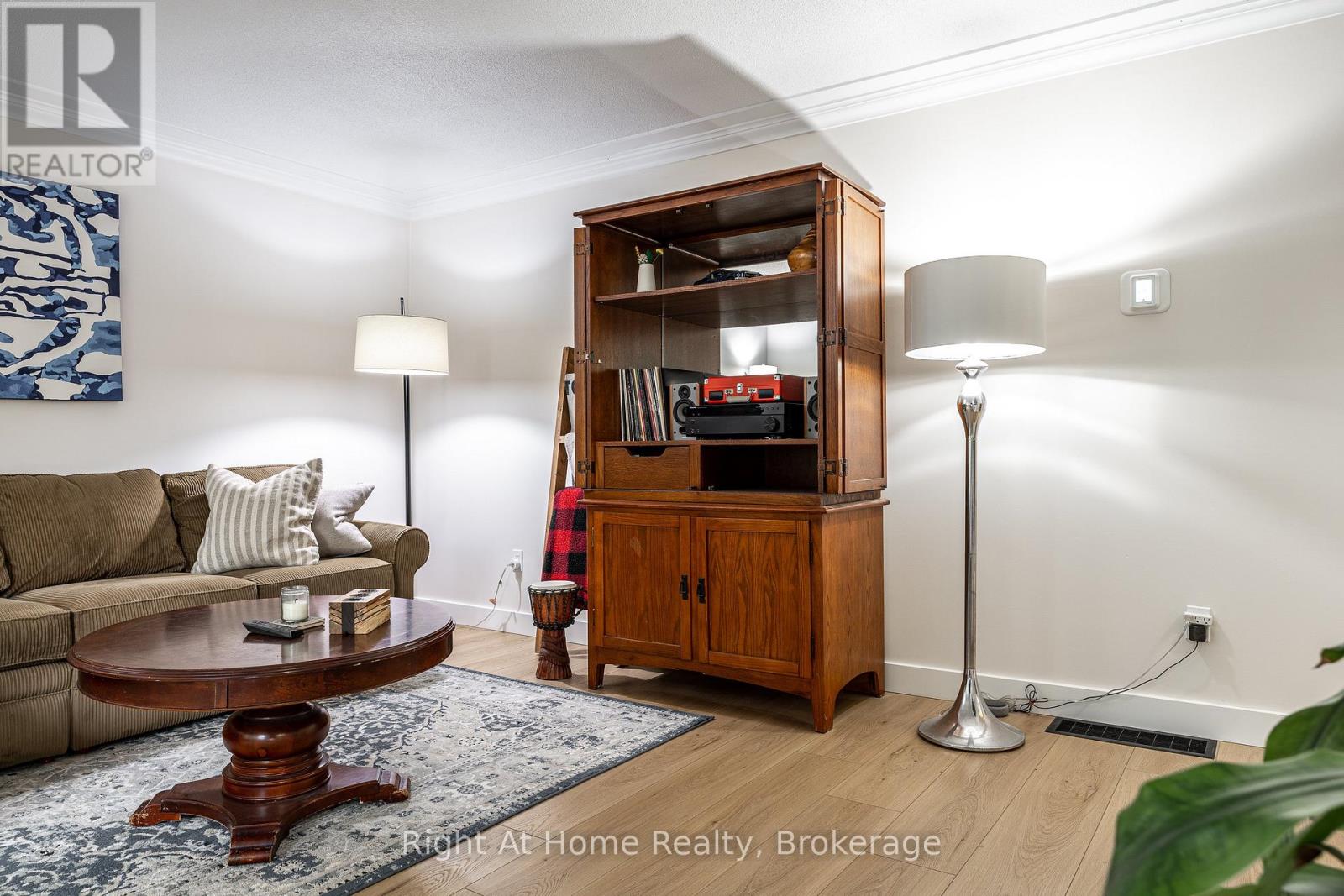 34 White Street Property Photo 6