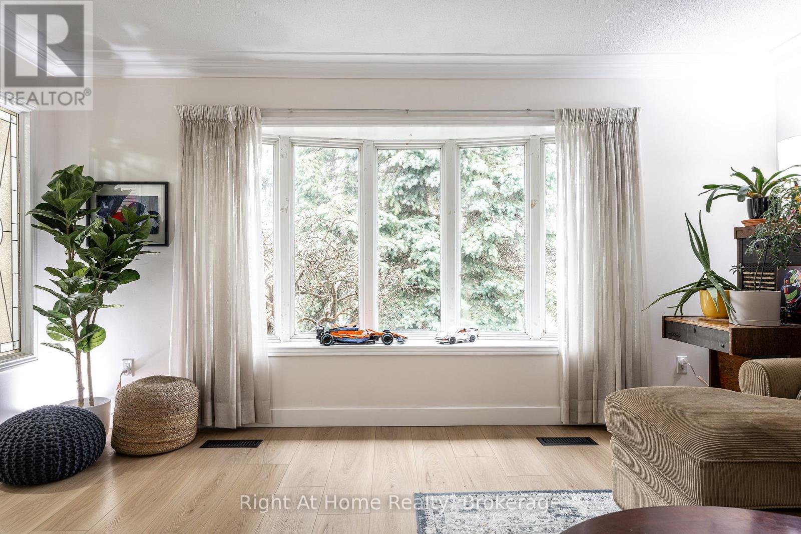 34 White Street Property Photo 8