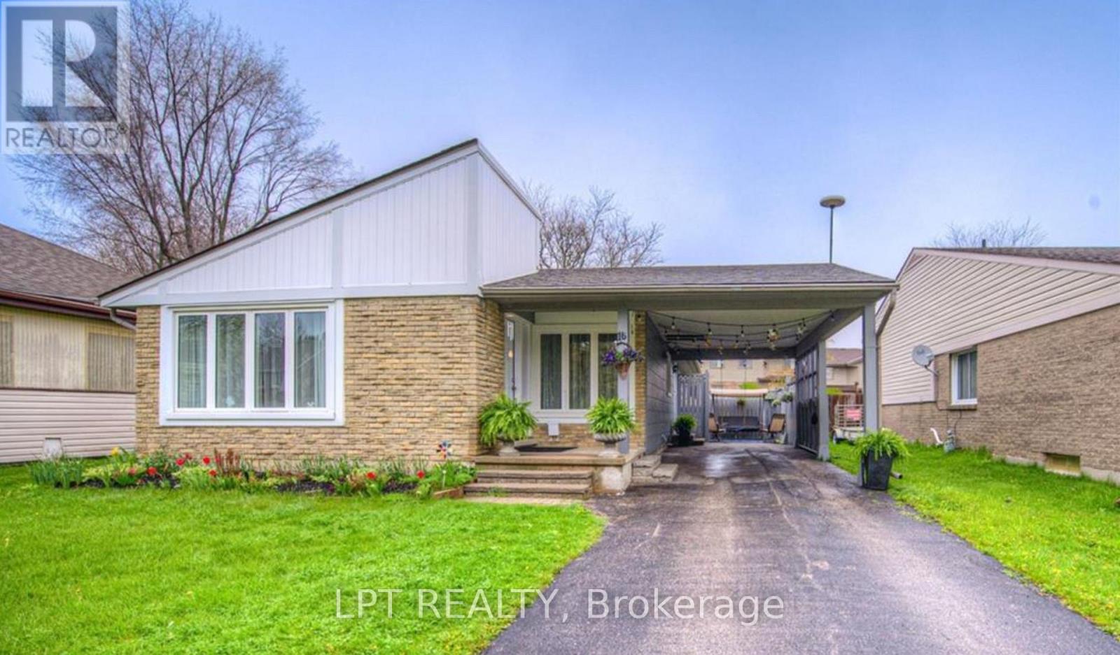UPPER- 16 BLACKWELL DRIVE