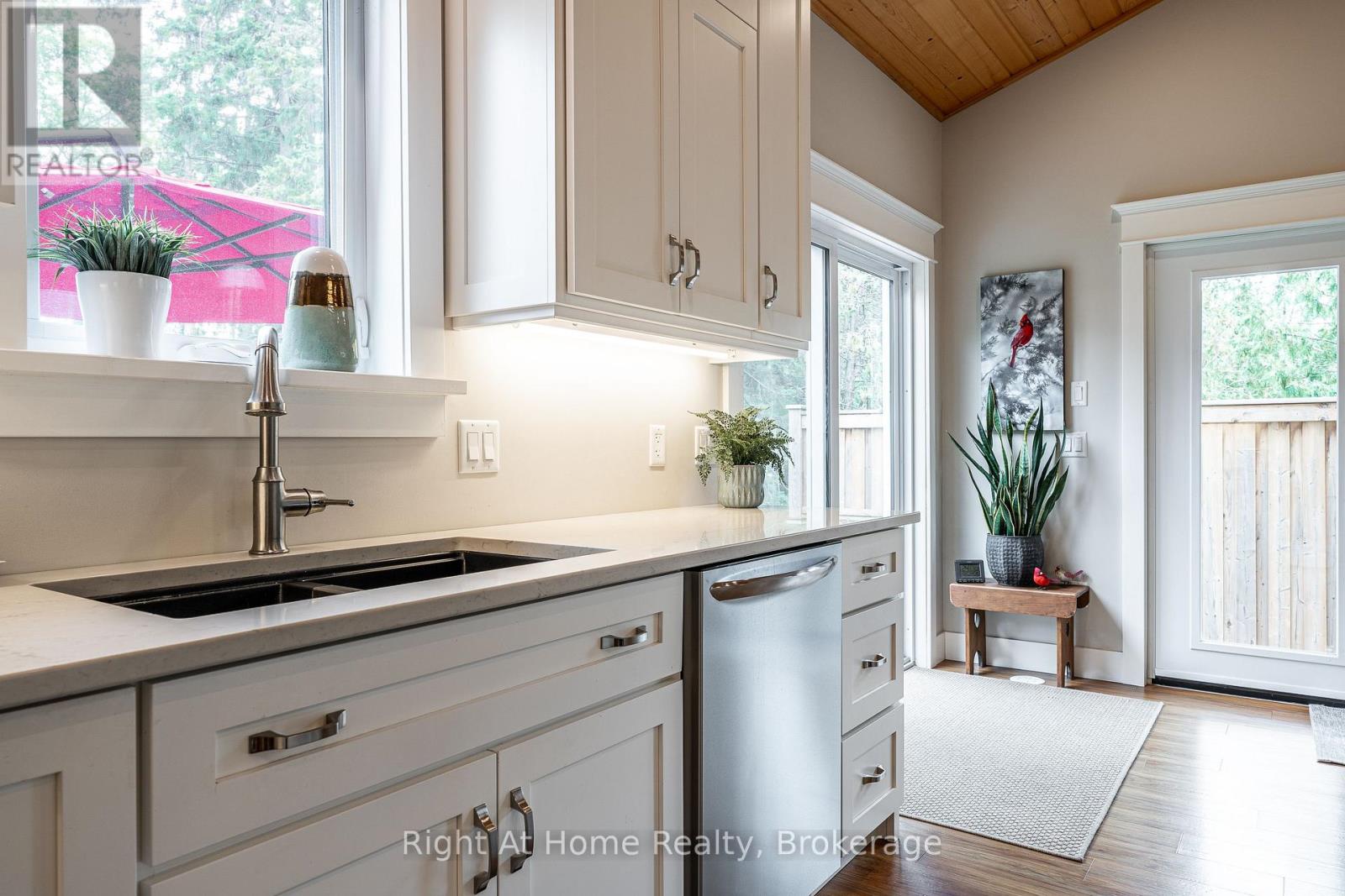 71214 Anne Street Property Photo 12