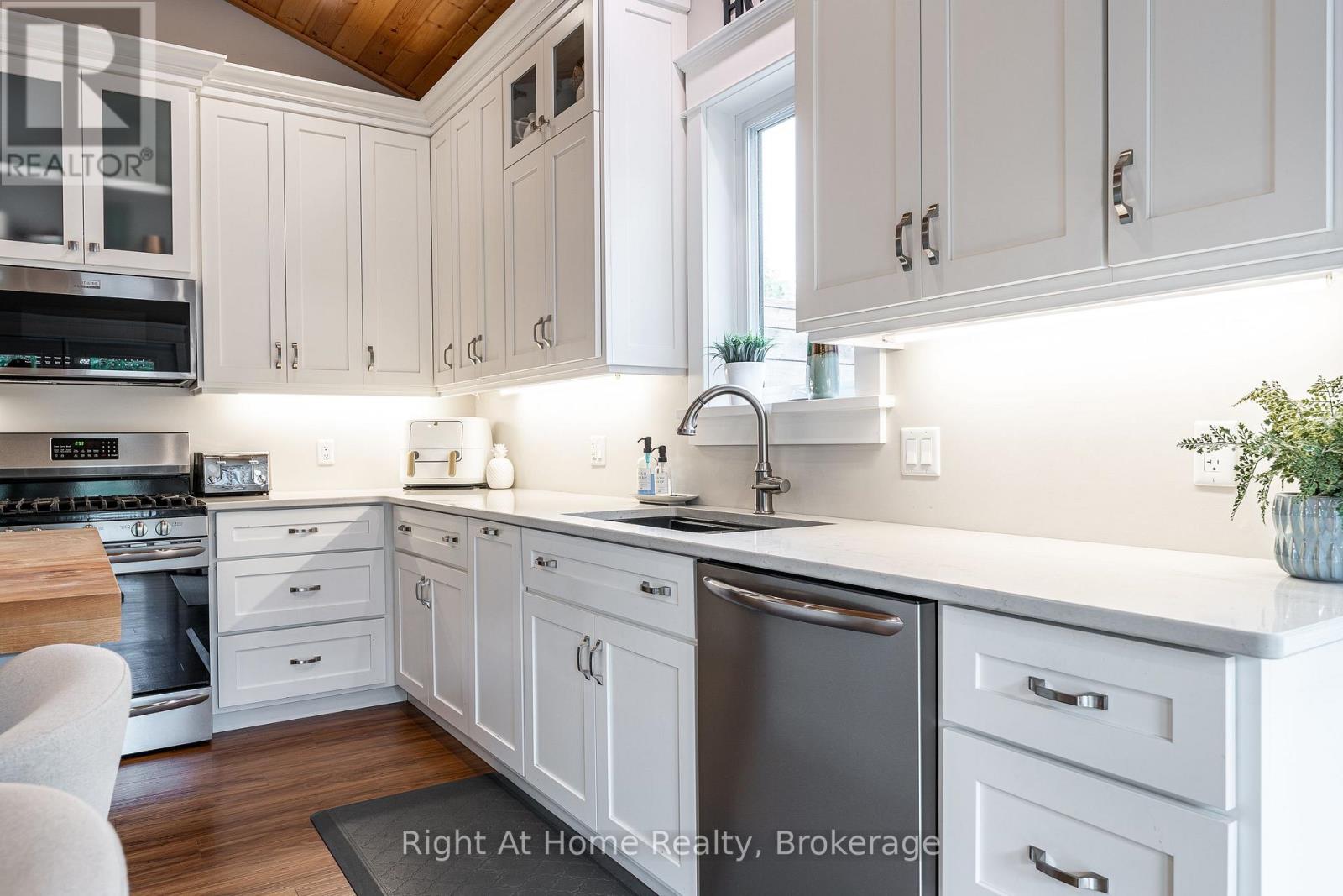 71214 Anne Street Property Photo 13