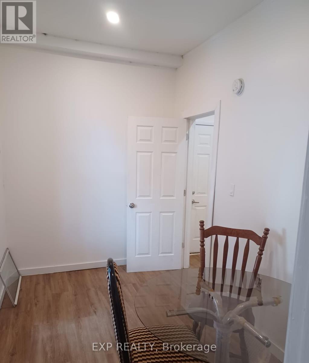 90 Sherman Avenue N Property Photo 11