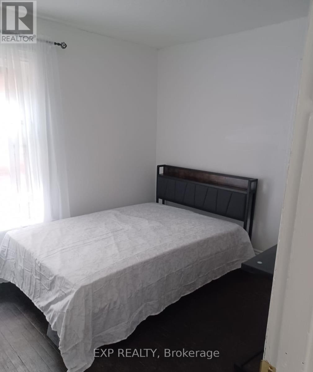 90 Sherman Avenue N Property Photo 13