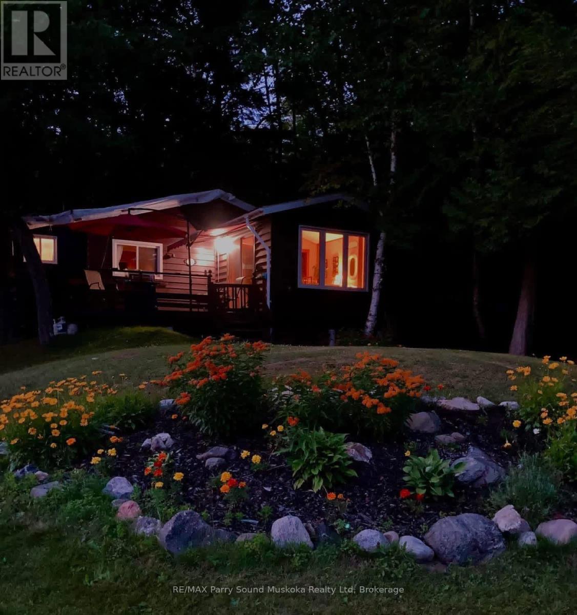 101 Chain Of Lakes Road Property Photo 10