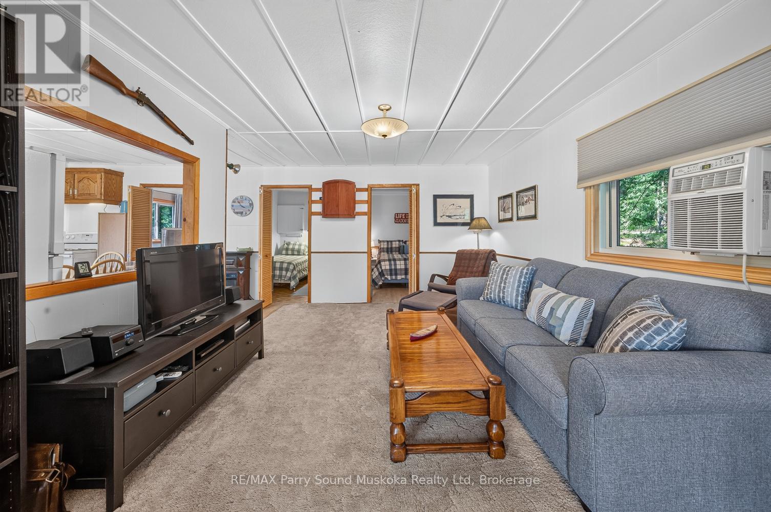 101 Chain Of Lakes Road Property Photo 21