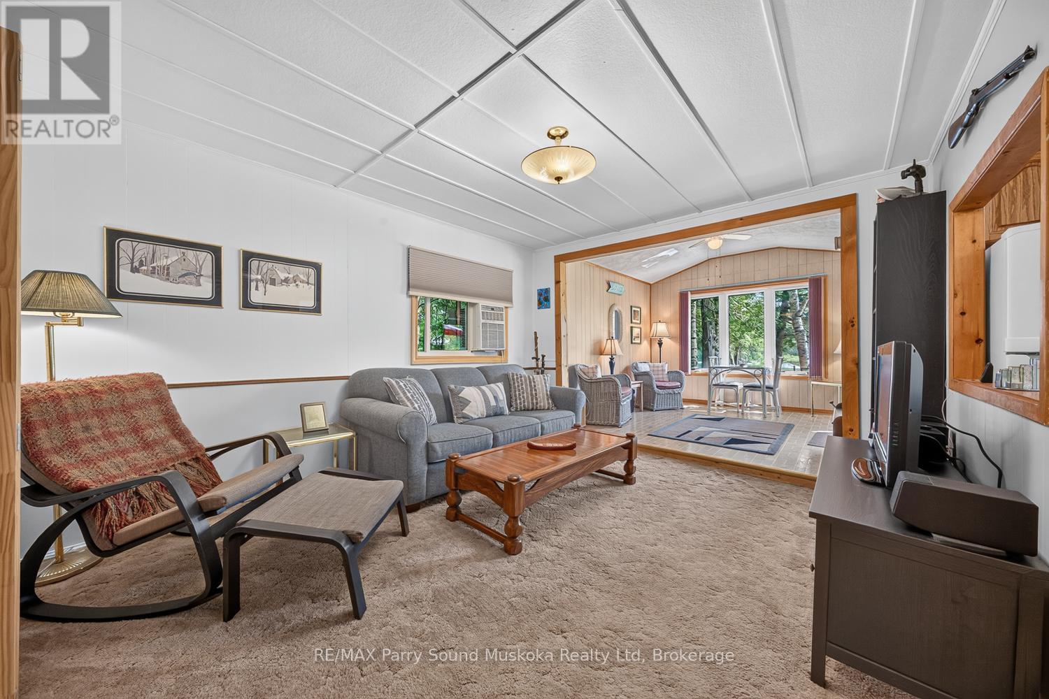 101 Chain Of Lakes Road Property Photo 23