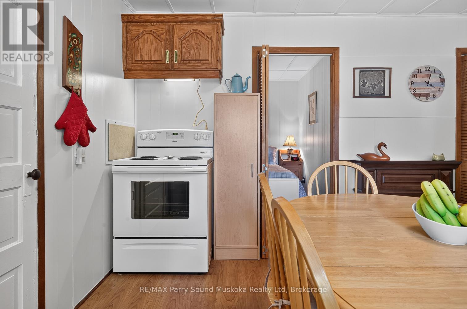 101 Chain Of Lakes Road Property Photo 32