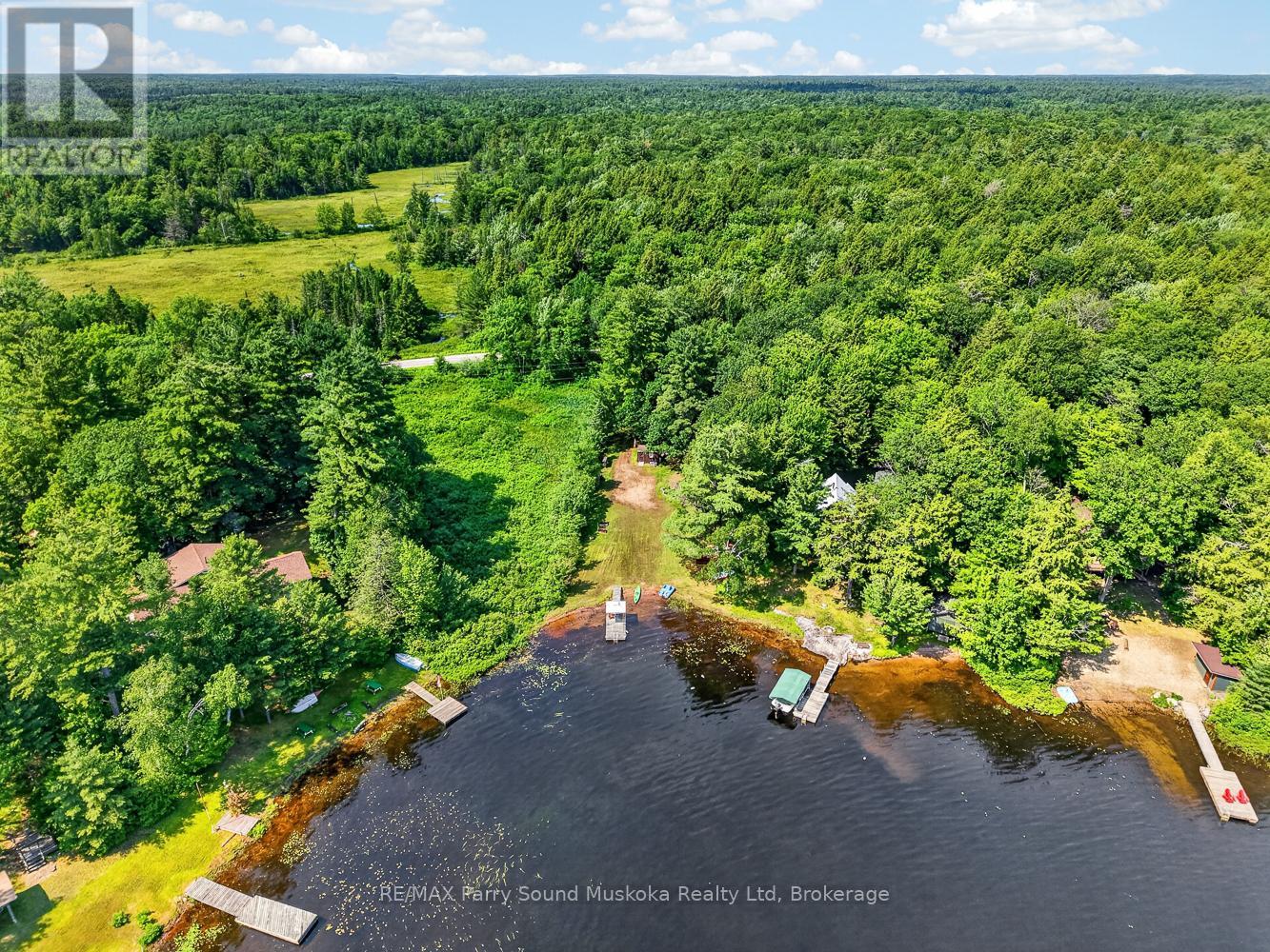 101 Chain Of Lakes Road Property Photo 48