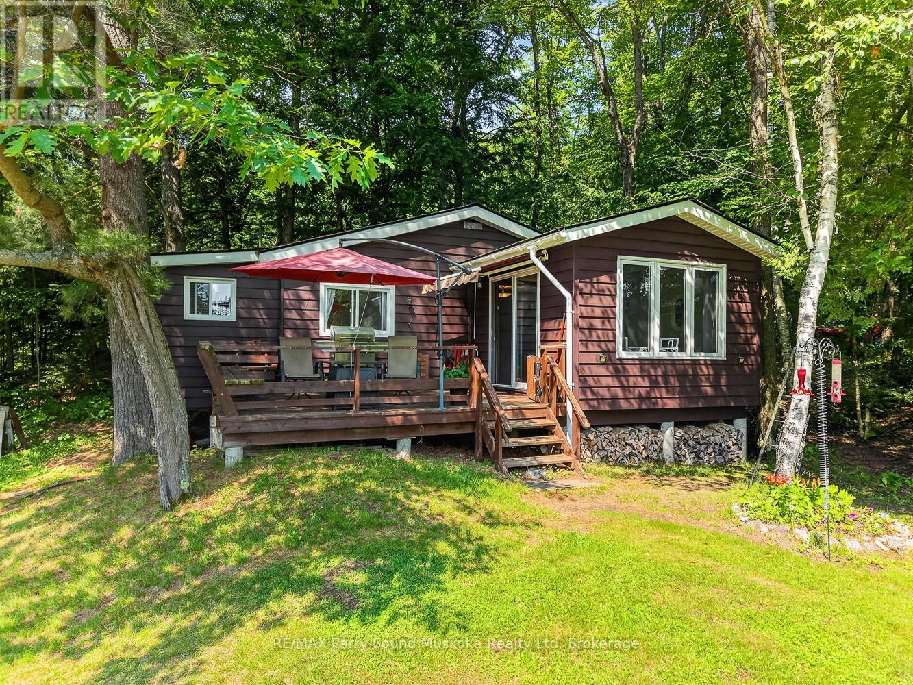 101 Chain Of Lakes Road Property Photo 49