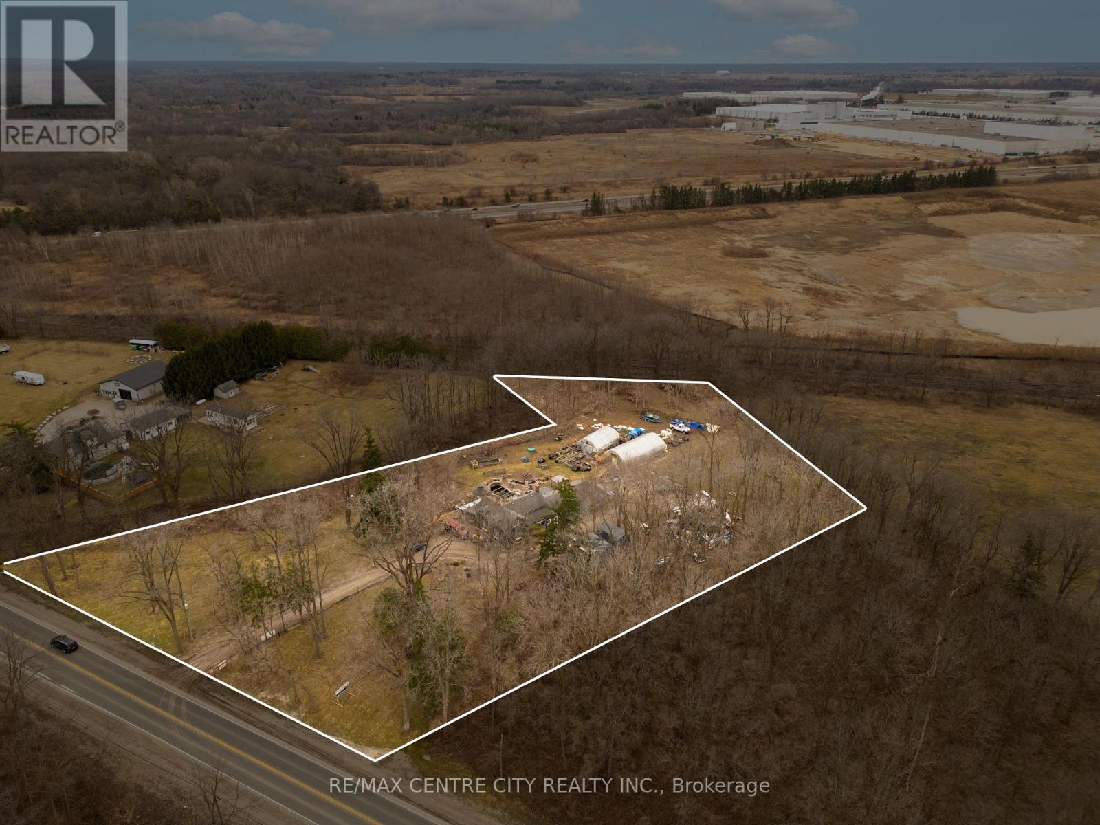 369 Paris Road Property Photo 1