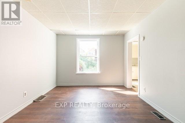 99 Sanford Avenue N Property Photo 2
