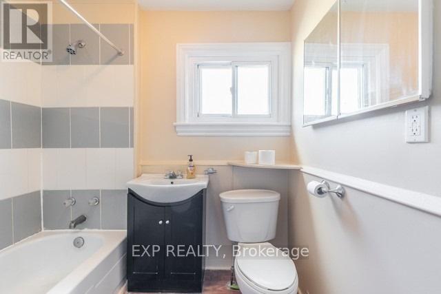 99 Sanford Avenue N Property Photo 10