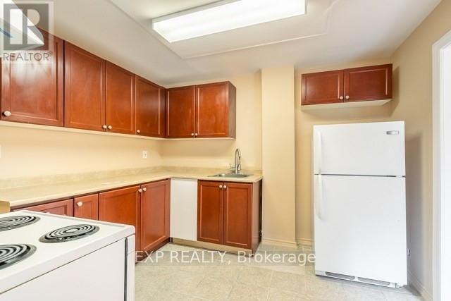 99 Sanford Avenue N Property Photo 13