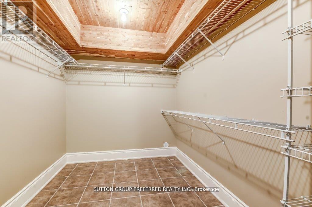 23 - 124 North Centre Road Property Photo 31