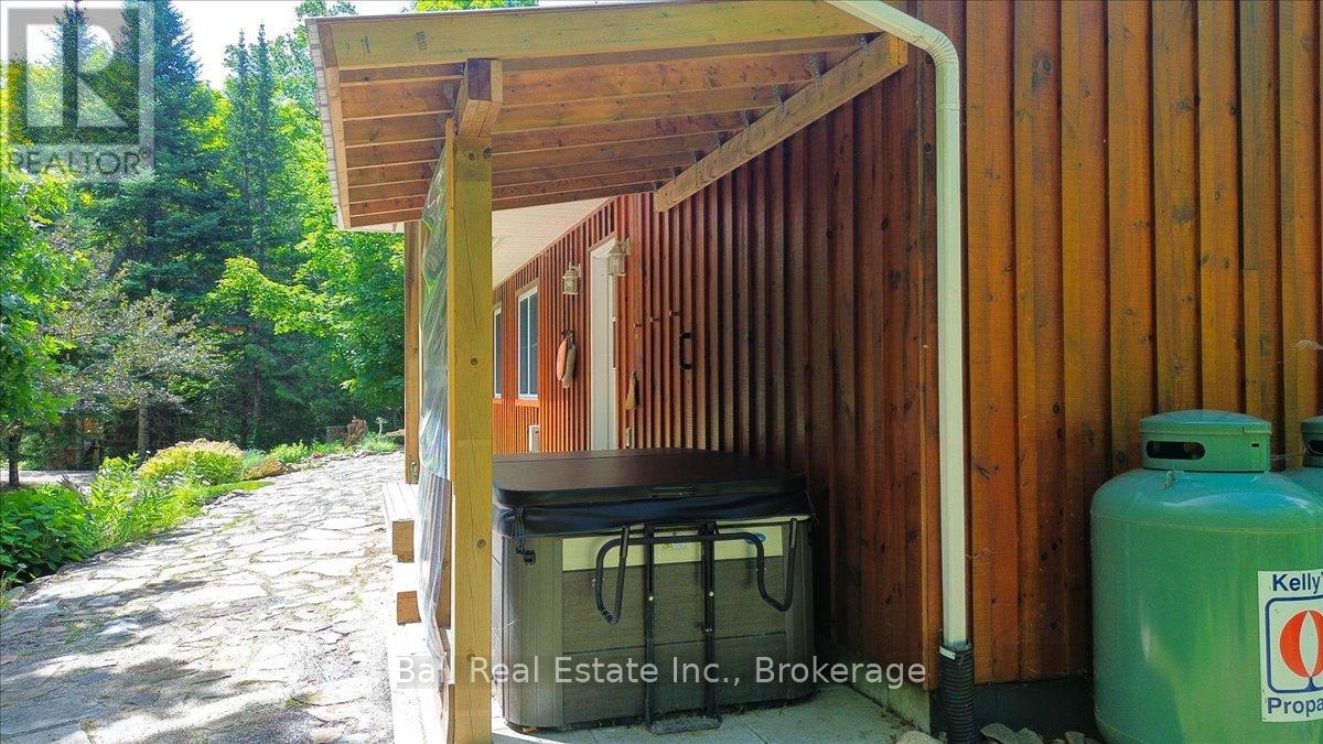 240 Stringer Drive Property Photo 12