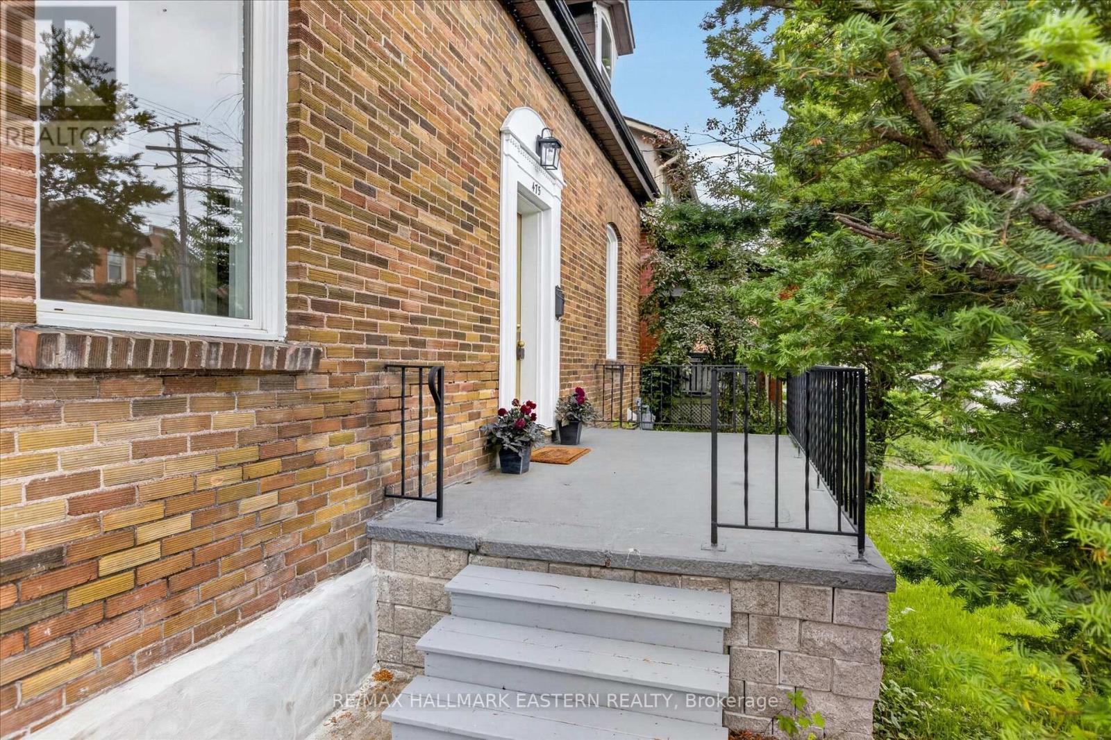 475 Aylmer Street N Property Photo 3