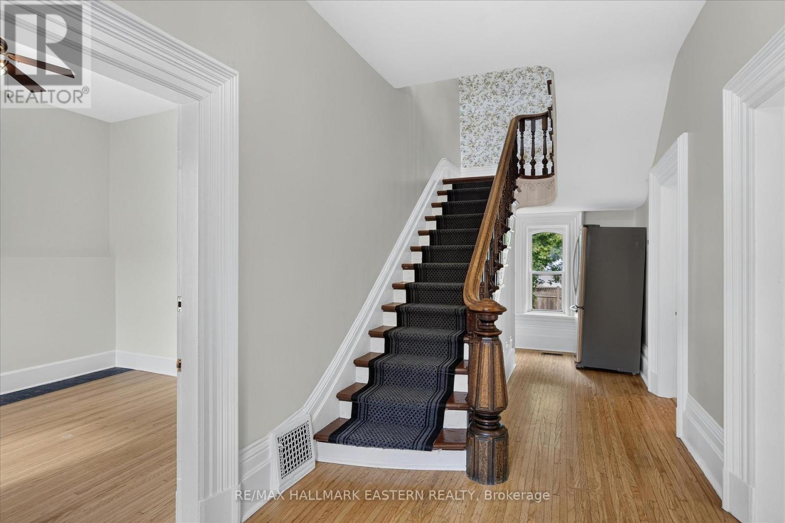 475 Aylmer Street N Property Photo 6
