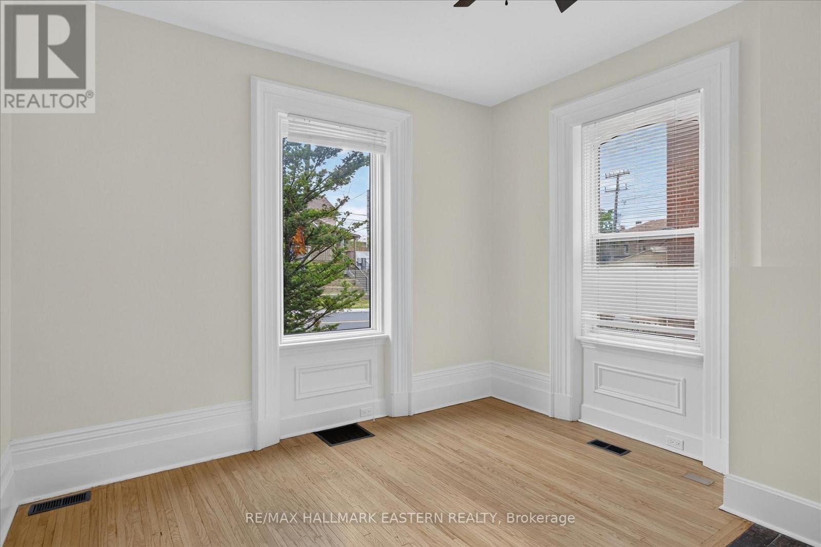 475 Aylmer Street N Property Photo 7