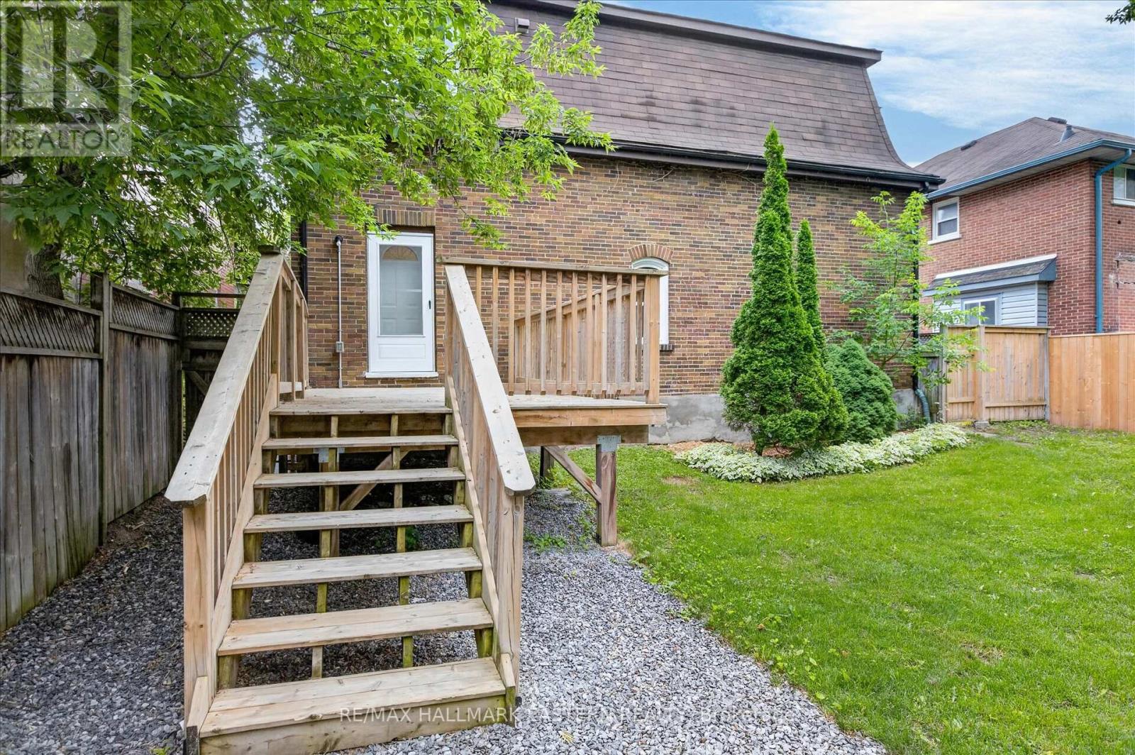 475 Aylmer Street N Property Photo 45