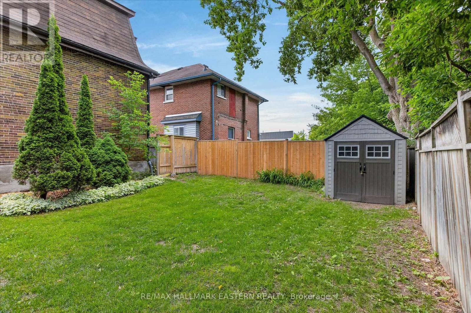 475 Aylmer Street N Property Photo 49
