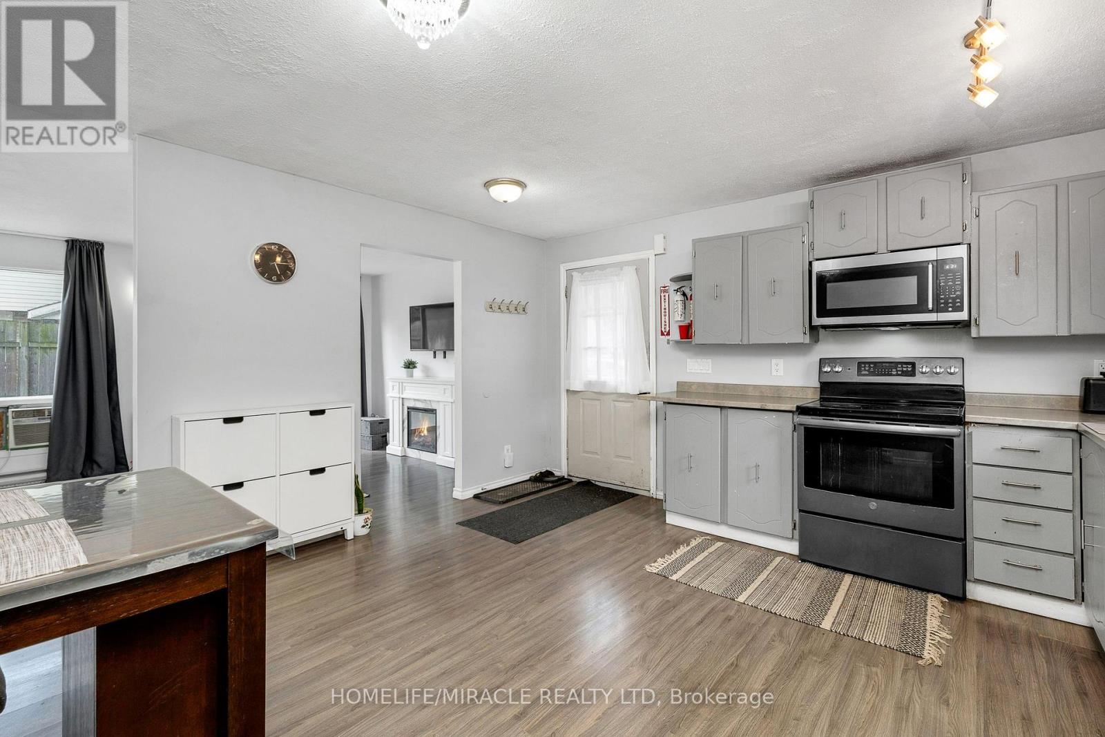 1180 Heathfield Court Property Photo 7
