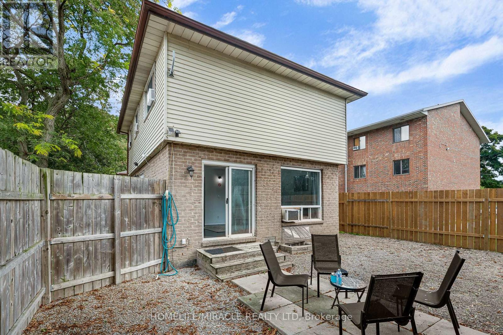 1180 Heathfield Court Property Photo 20