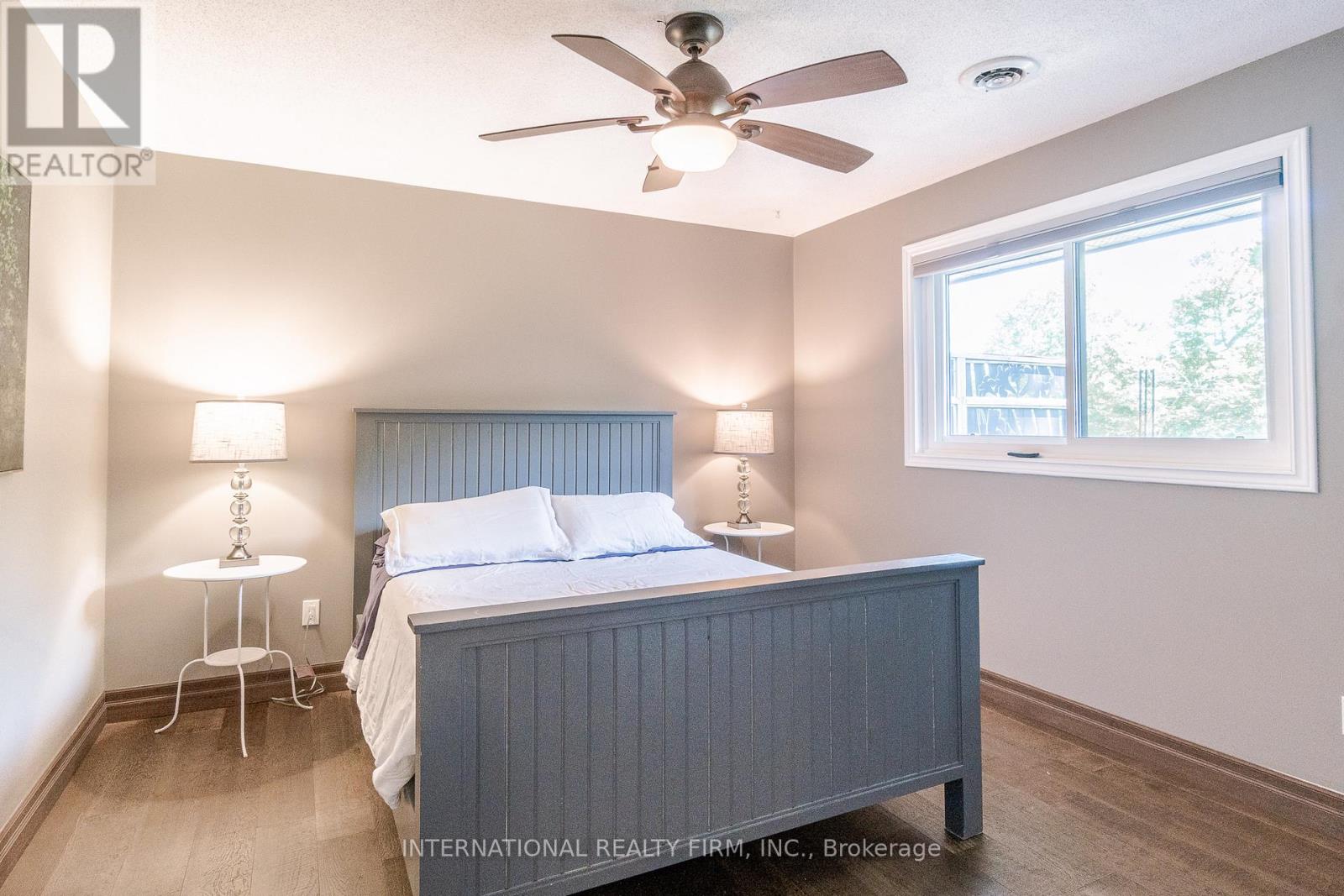 324 Bethune Drive N Property Photo 18