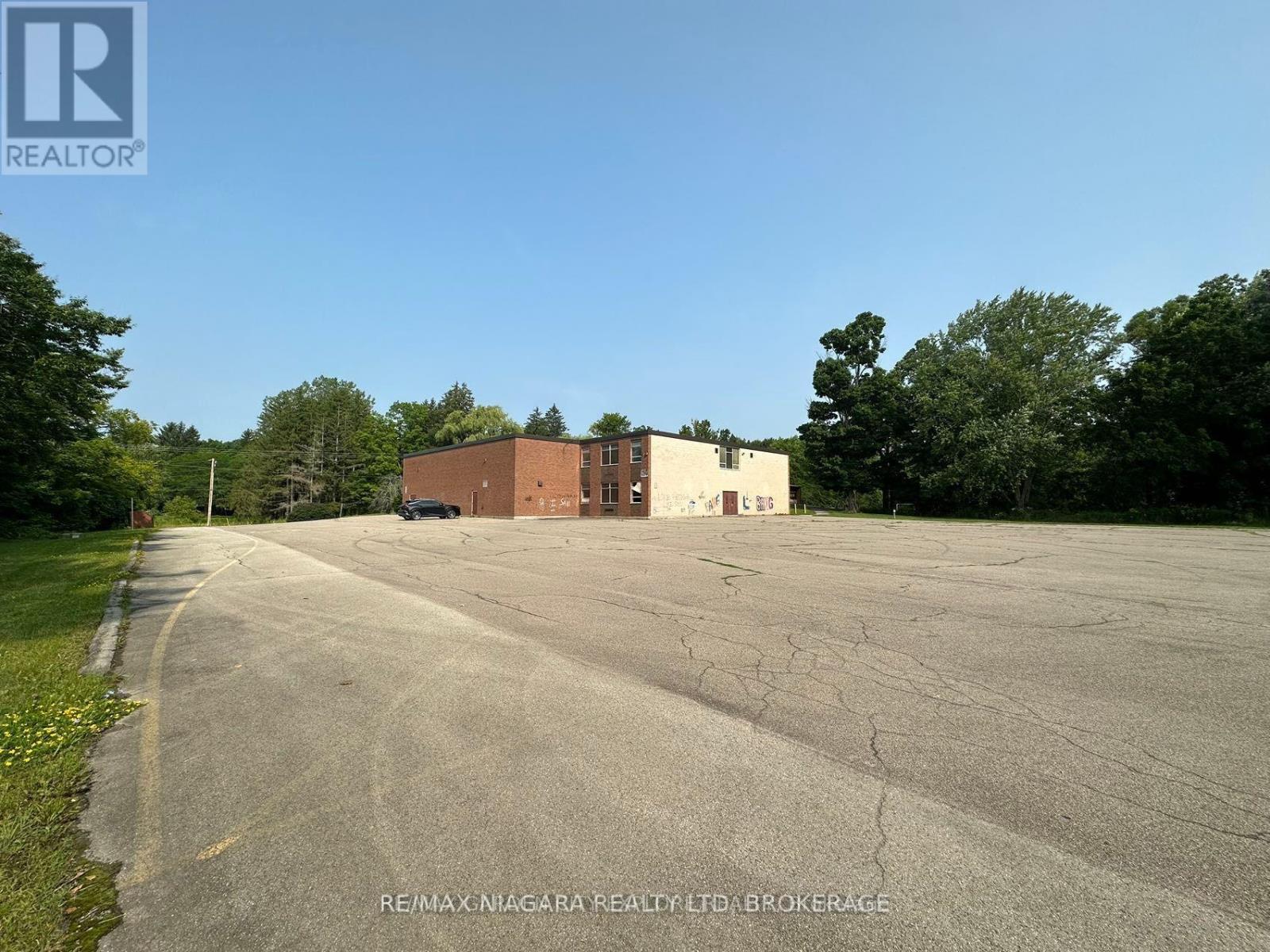 1165 Centre Street Property Photo 9