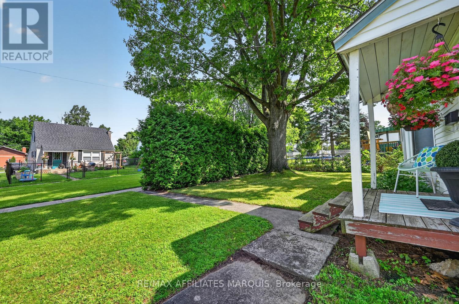 12 Churchill Crescent Property Photo 4