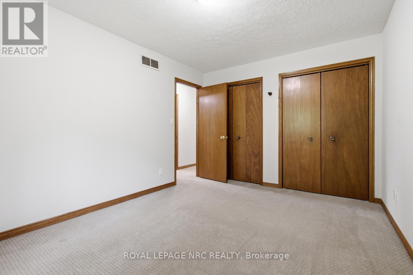 12 Harvest Oak Drive Property Photo 11