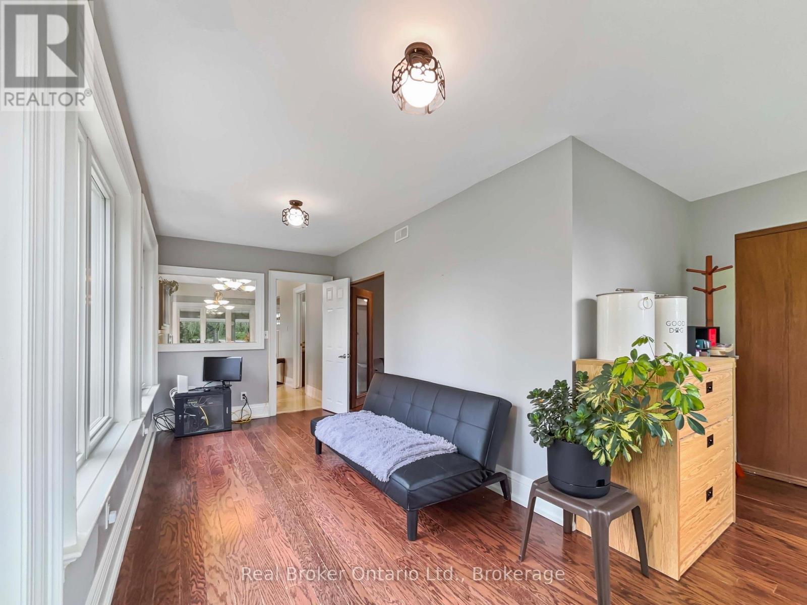 138 Cockshutt Road Property Photo 10