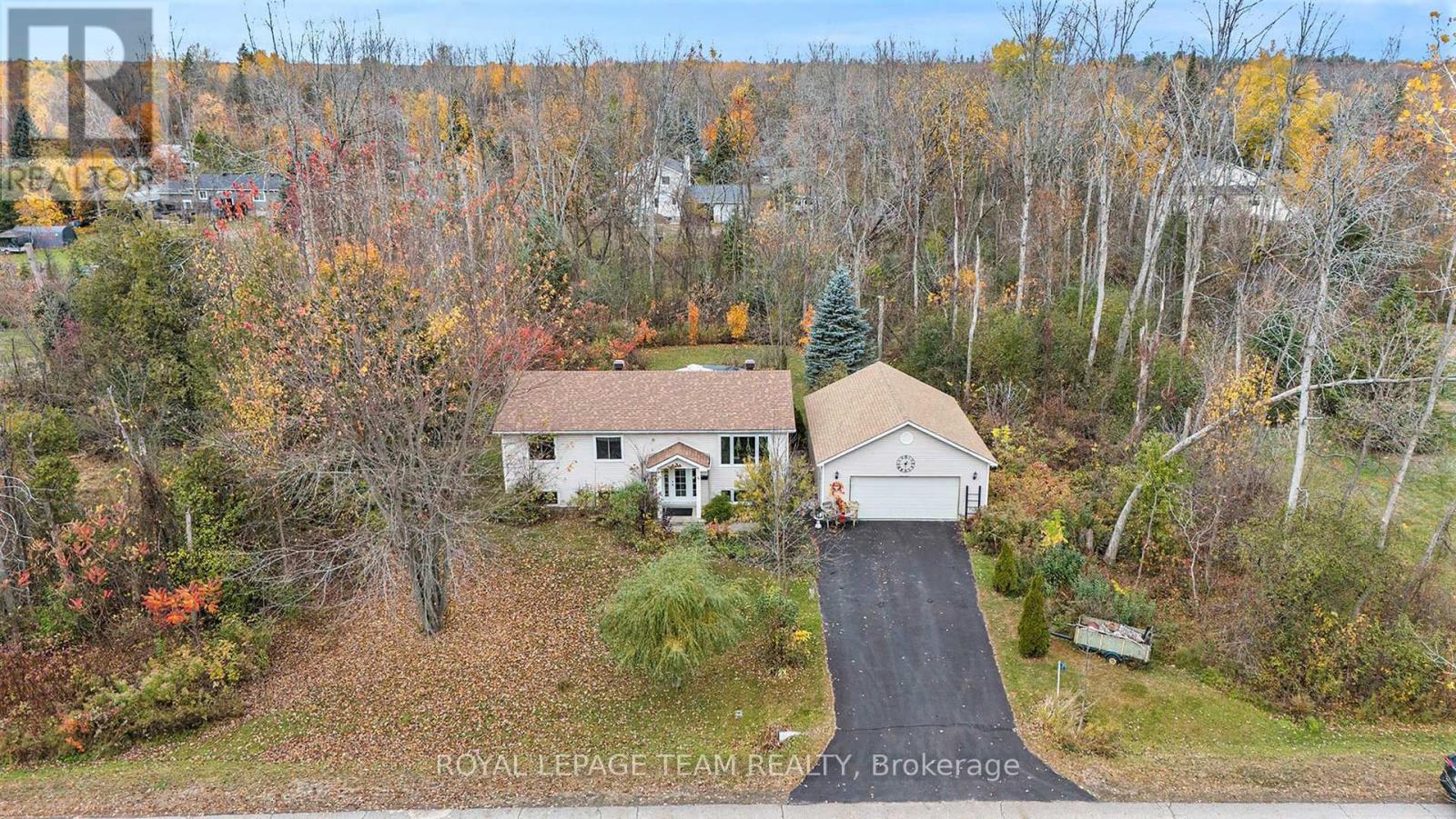 4 Black Walnut Road Property Photo 1