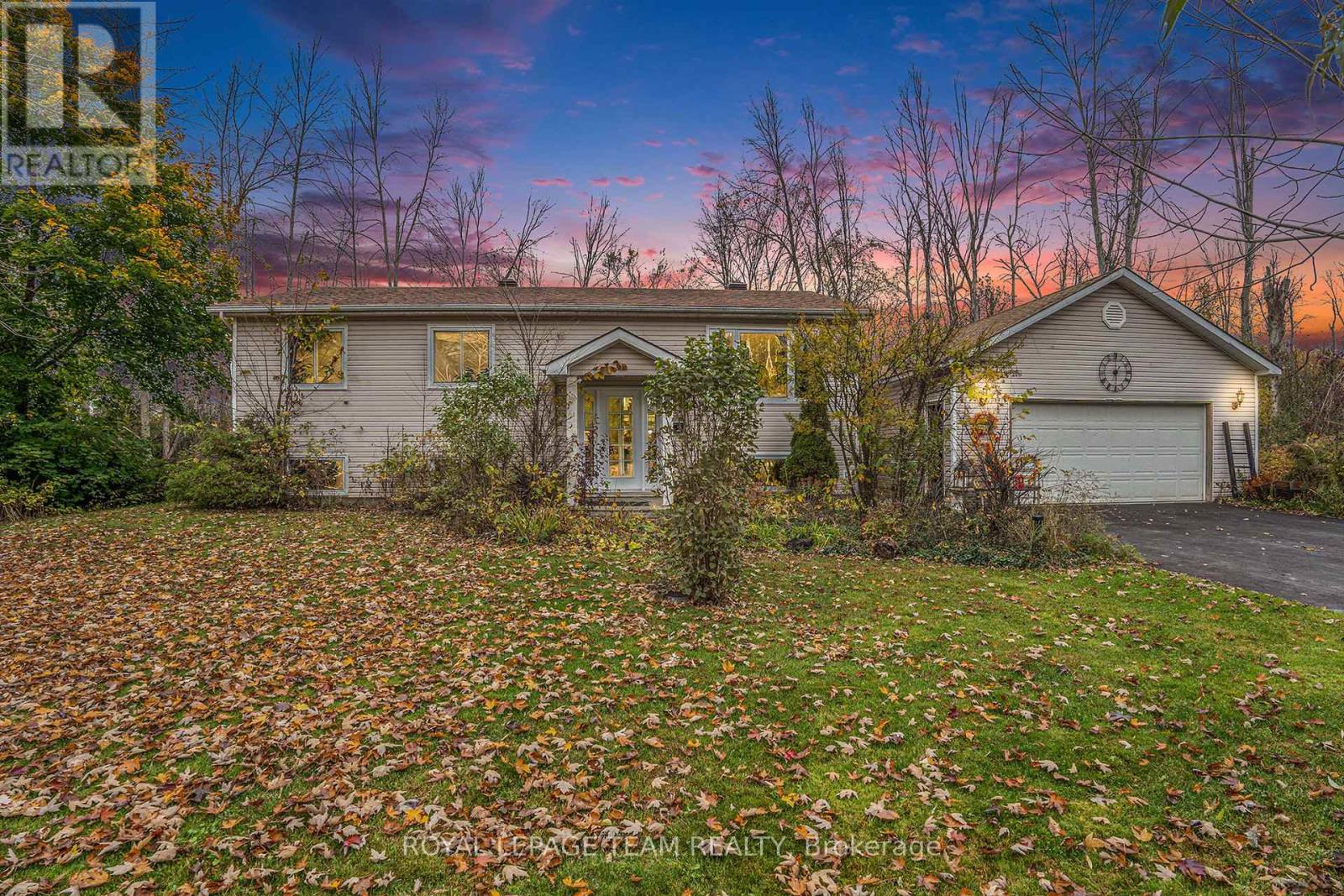 4 Black Walnut Road Property Photo 2
