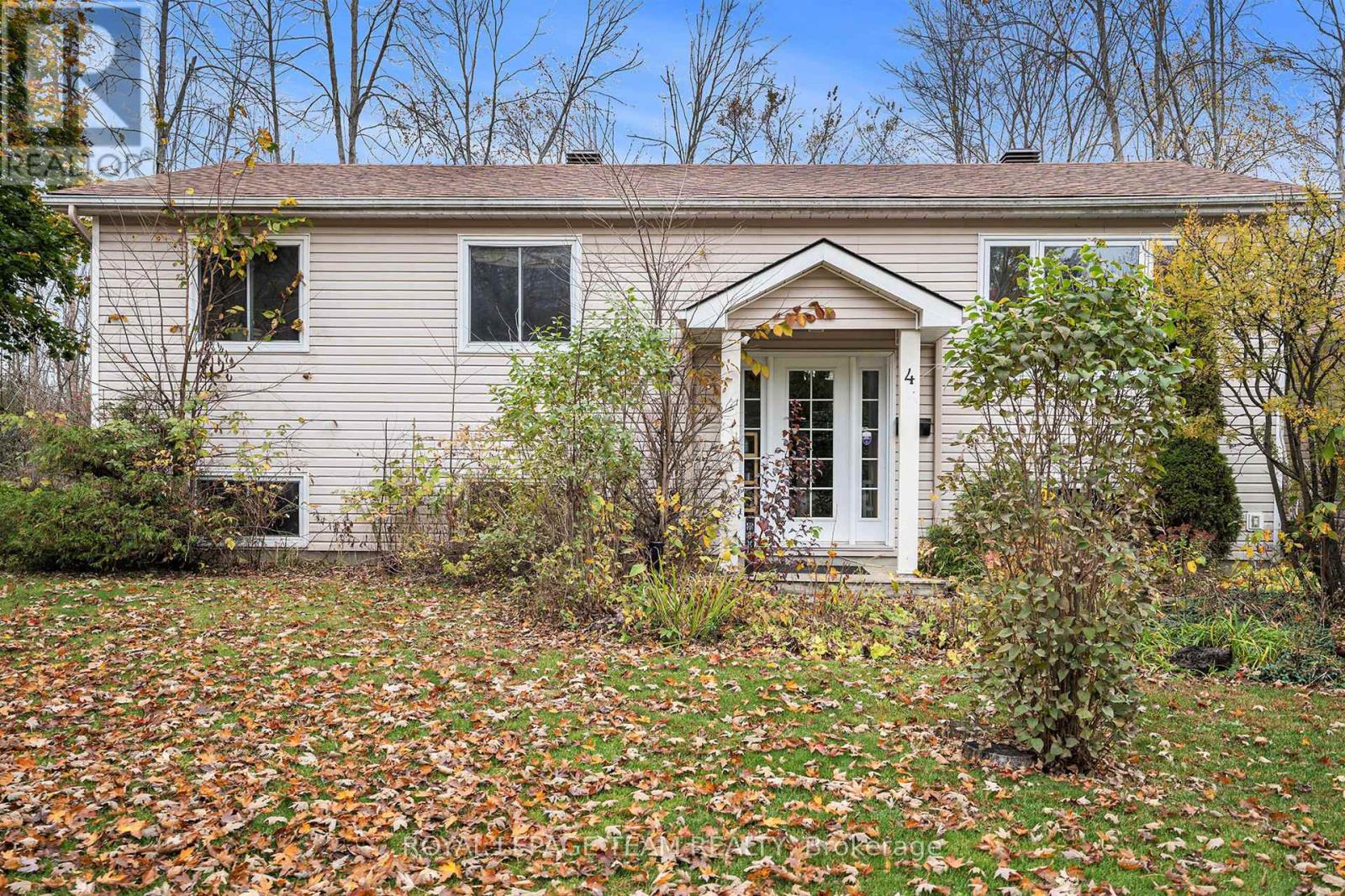 4 Black Walnut Road Property Photo 3