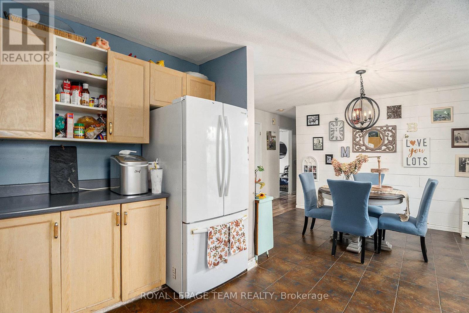 4 Black Walnut Road Property Photo 12