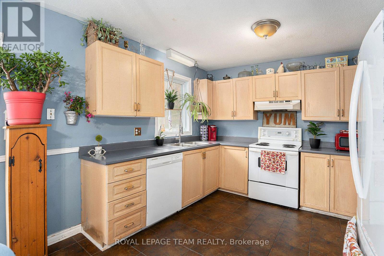 4 Black Walnut Road Property Photo 14